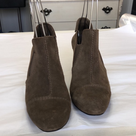Pedro Garcia Brown Suede Ankle Booties - Picture 3 of 8